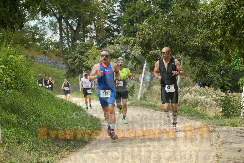 250824_1416_EX1_5592 | Sportfotografie im Rhein-Sieg Kreis, Köln, Bonn, NRW, Rheinland Pfalz, Hessen, etc. Unser Tätigkeitsfeld umfasst den Laufsport vom Volkslauf über den Marathon, Duathlon, Triathon bis zum Ultralauf wie Kölnpfad Ultra oder Schindertrail.