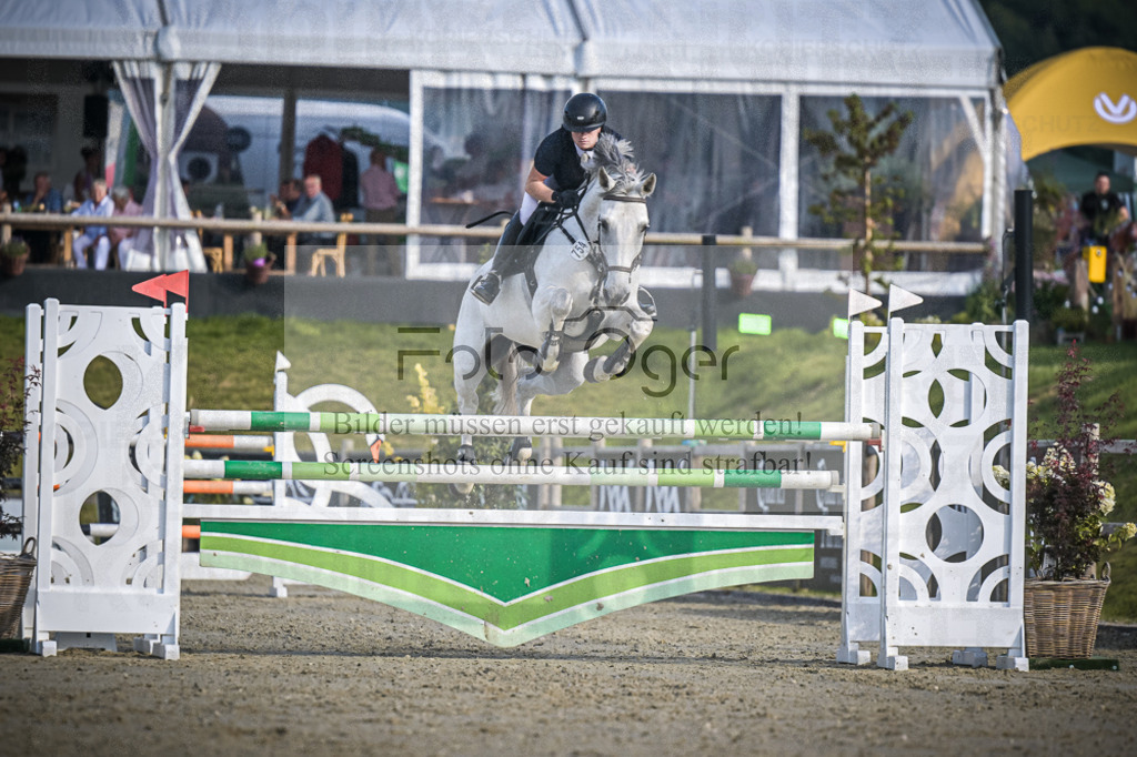 DOS_2285 | Entdecke hochwertige Reitturnierfotos von Foto Oger. Professionell, emotional und authentisch – jetzt Lieblingsmomente im Shop bestellen.Deutschlandweite Turnierfotografie. - Realisiert mit Pictrs.com