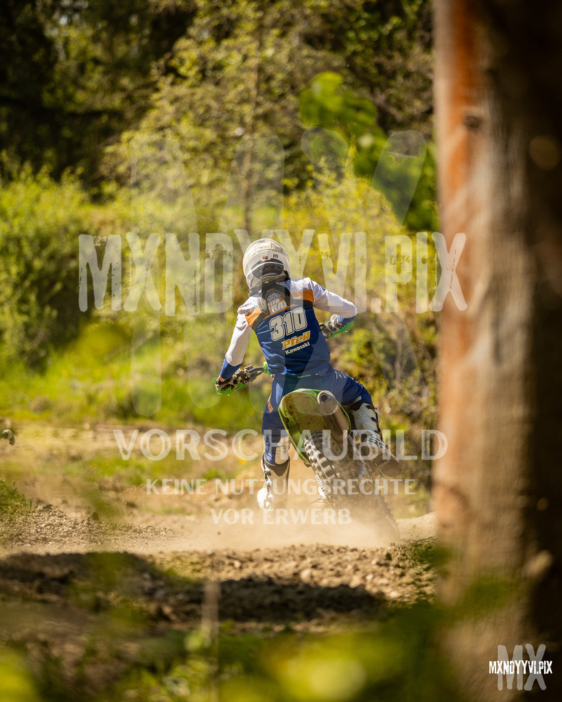 866A4883 | mxndyyvipix