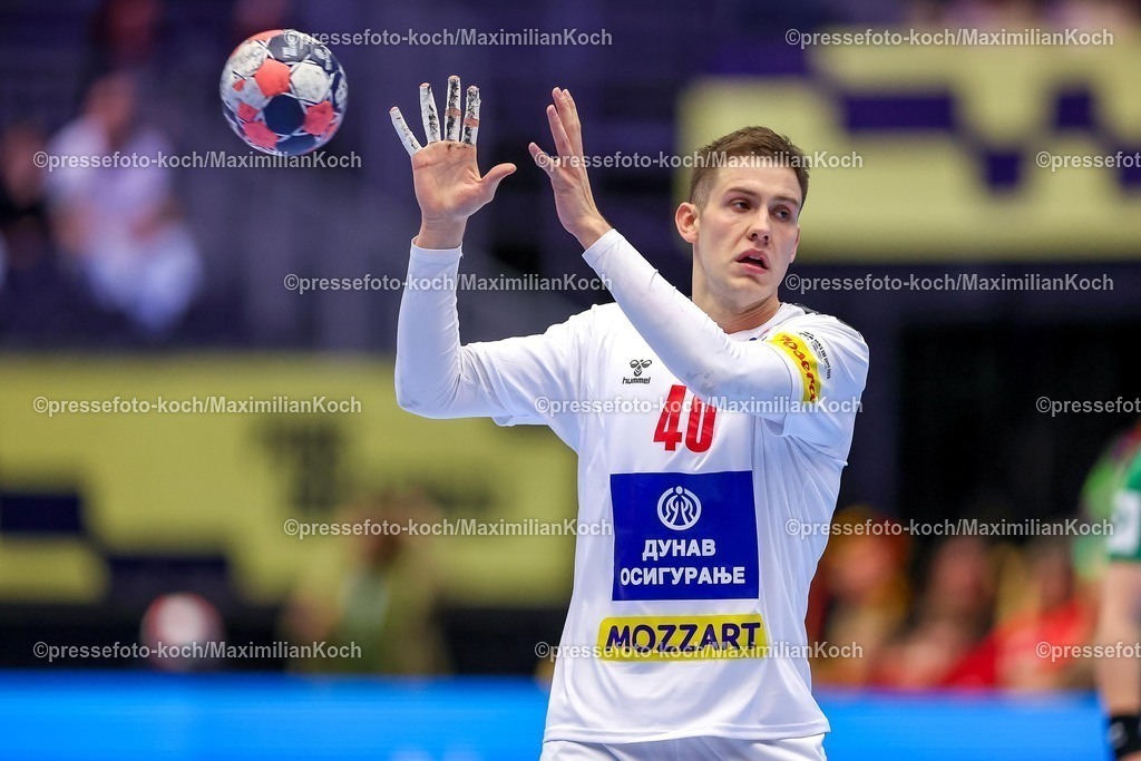 EHF15012601039 | 15.01.2026, Handball, Men's EHF EURO 2026, Spanien - Serbien, Jyske Bank Boxen in Herning, Dänemark, Preliminary Round:  Stefan Dodic (Serbien #40) 