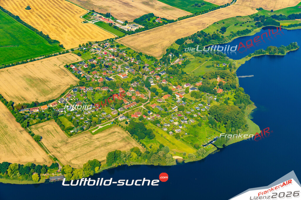 Schrägluftbild  Zittow  Leezen - Das Luftbild wurde 2025 vom UL-Flugzeug heraus erstellt (ohne Drohne- keine Drohnenaufnahme ) - Hochauflösende Luftaufnahme -Nicht vergleichbar mit Google Maps oder Satelittenbilder- Die Geschenkidee !Mit Lizenz und Bildrechte bestellbar