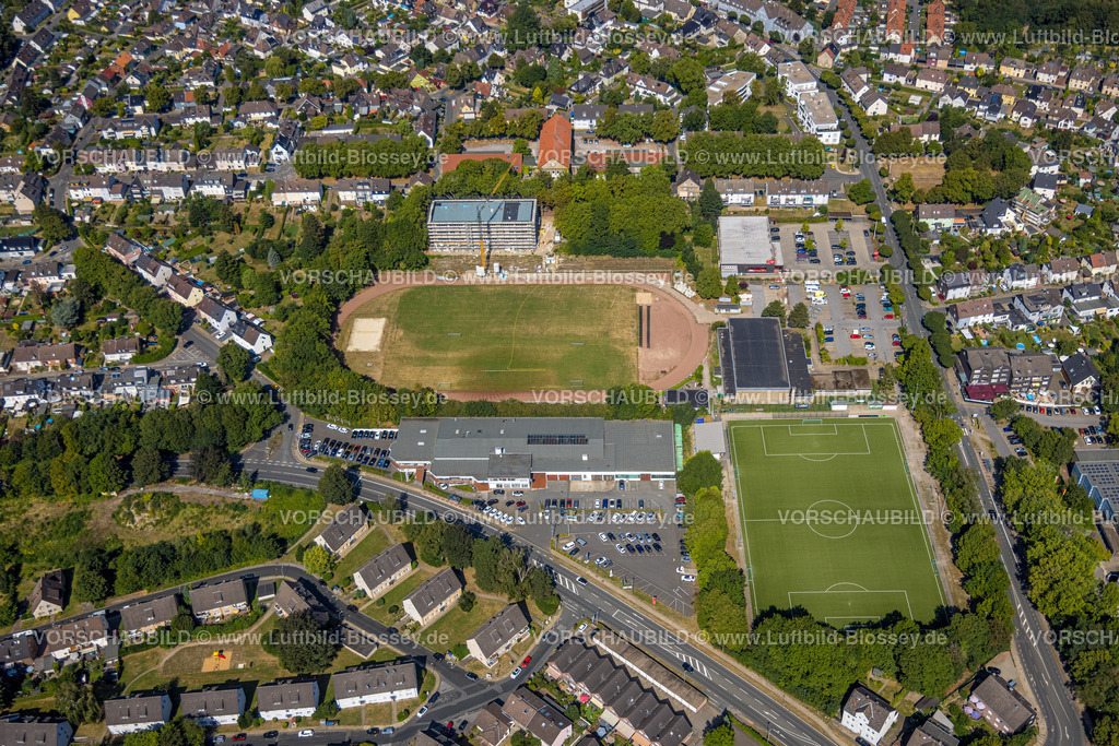 Hattingen220807902 | Luftbild, Baustelle und Neubau am Althoff-Stadion der SG Welper, Welper, Hattingen, Ruhrgebiet, Nordrhein-Westfalen, Deutschland