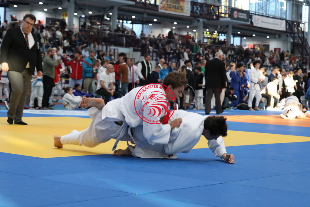 1J7A2387 | Fotos vom Adler Cup - Pictures from Adler Cup

Hier findet Ihr alle Eindrücke und großen Momente der Adler Cup Wochenenden. Here you will find all impressions and great moments of the Adler Cup weekends. - Realisiert mit Pictrs.com