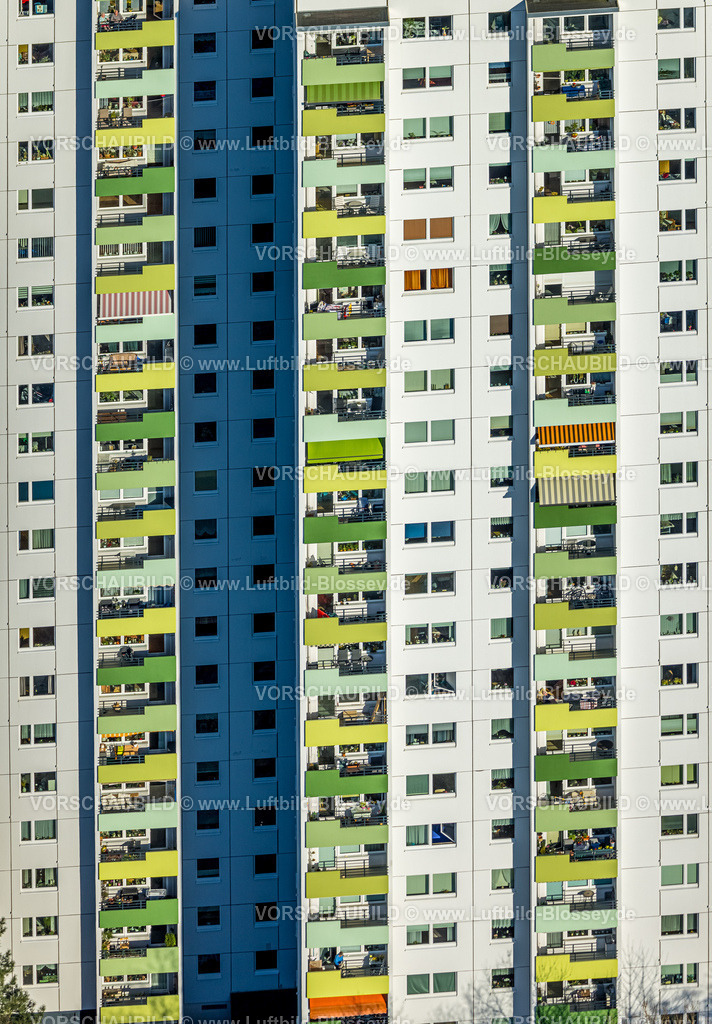 Hagen250303179 | Luftbild, Hochhaus Wohnsiedlung Pappelstraße mit farbigen Balkonen, Formen und Farben, Boele, Hagen, Ruhrgebiet, Nordrhein-Westfalen, Deutschland