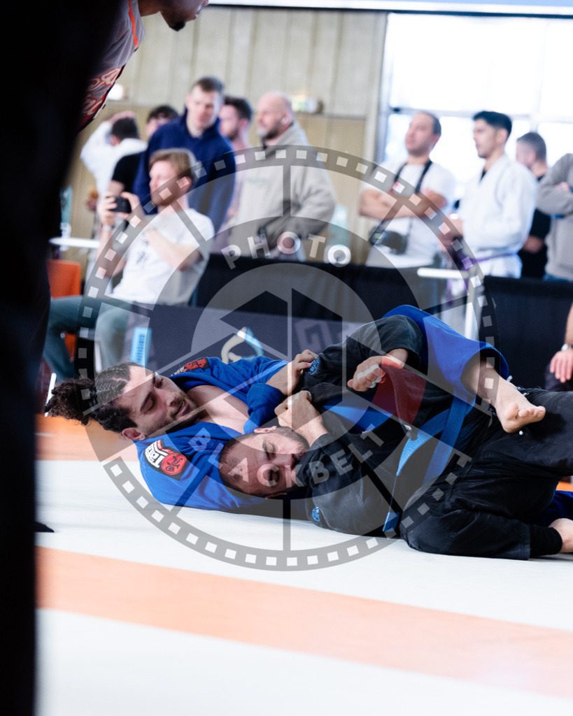 20251122PBB12453 | Athletes compete during the Grappling Industries Berlin Jiu-Jitsu and Grappling Championship, on November 22, 2025 in Berlin, Germany. © photoblackbelt