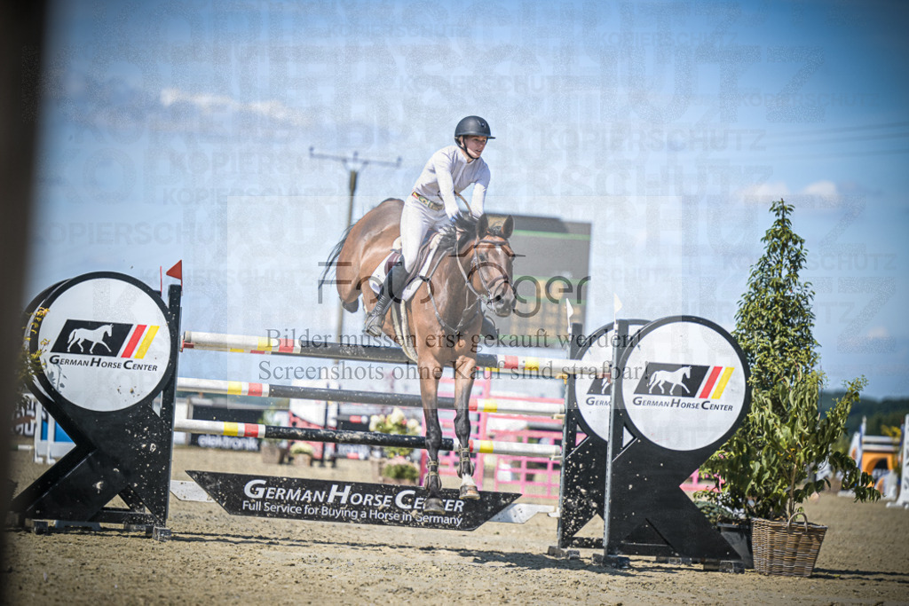 DOS_3718 | Entdecke hochwertige Reitturnierfotos von Foto Oger. Professionell, emotional und authentisch – jetzt Lieblingsmomente im Shop bestellen.Deutschlandweite Turnierfotografie. - Realisiert mit Pictrs.com
