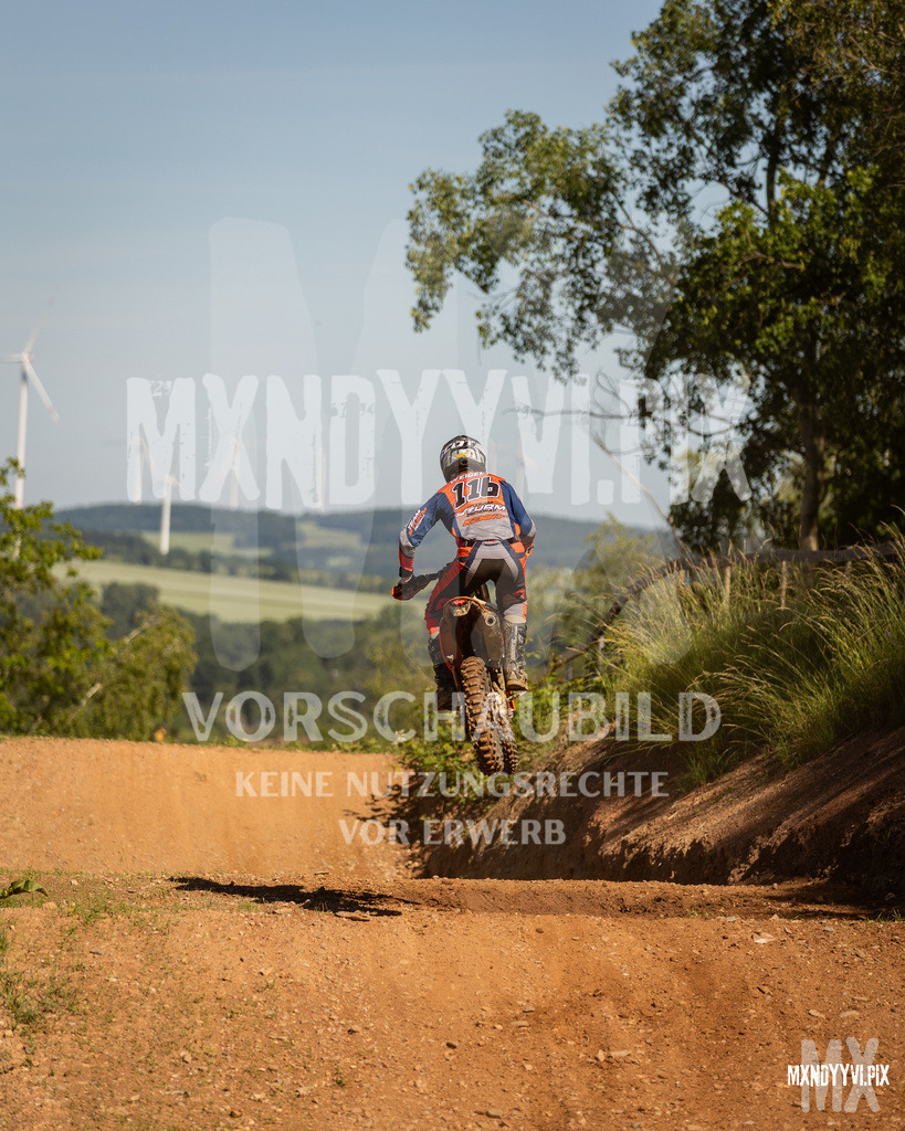 866A0814 | mxndyyvipix