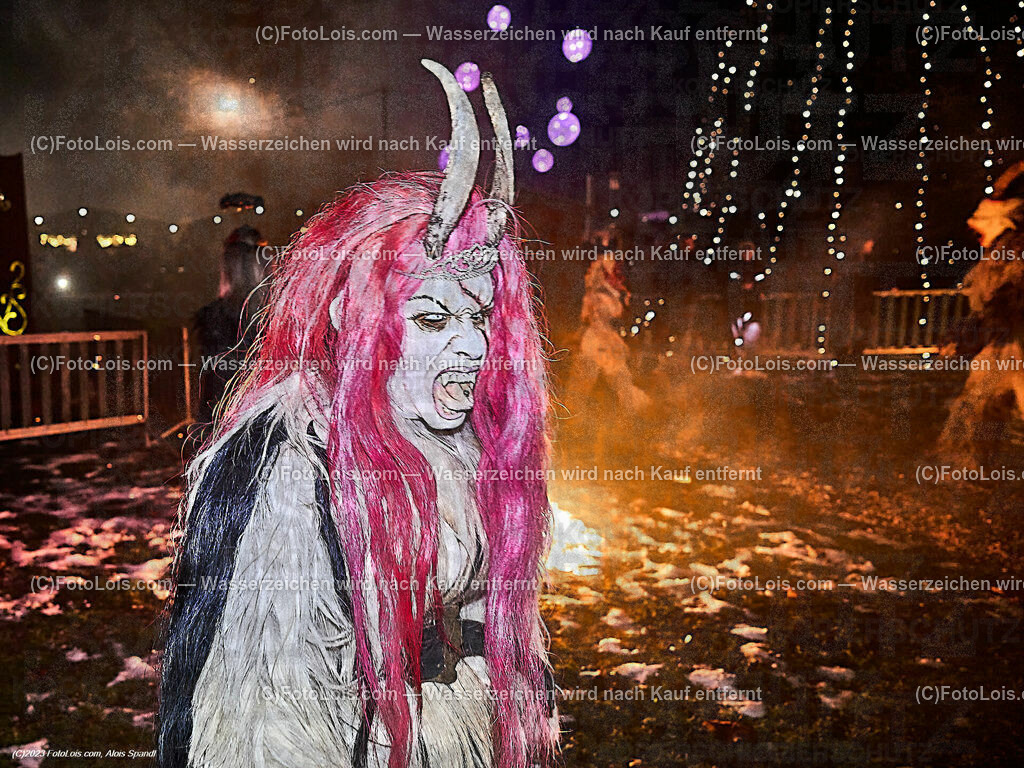 ALP5201_WIESELBURGER ADVENT_Perchtenlauf | (C)FotoLois.com, Alois Spandl, WIESELBURGER ADVENT, Perchtenlauf, So 10. Dez. 2023.