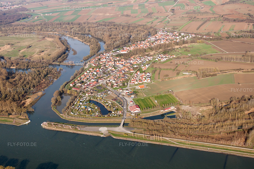 Luftbild: Uferbereiche entlang der Fluß- Mündung der Sauer in Munchhausen im Bundesland Bas-Rhin in Frankreich. Foto: IMG_25583.jpg vom 02.04.2010 durch Werner Riehm/FLY-FOTO.de