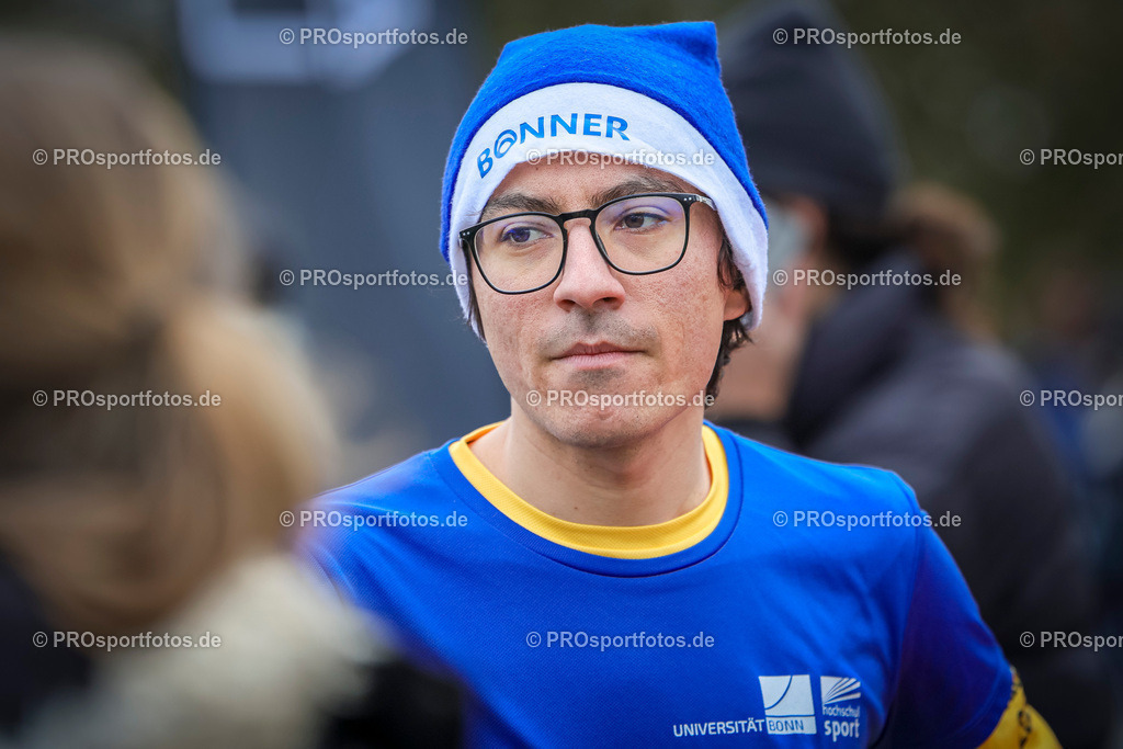 6. Bonner Nikolauslauf; Bonn, 14.12.2025 | Impressionen vom 6. Bonner Nikolauslauf am 14.12.2025 in Bonn (Nordrhein-Westfalen). 