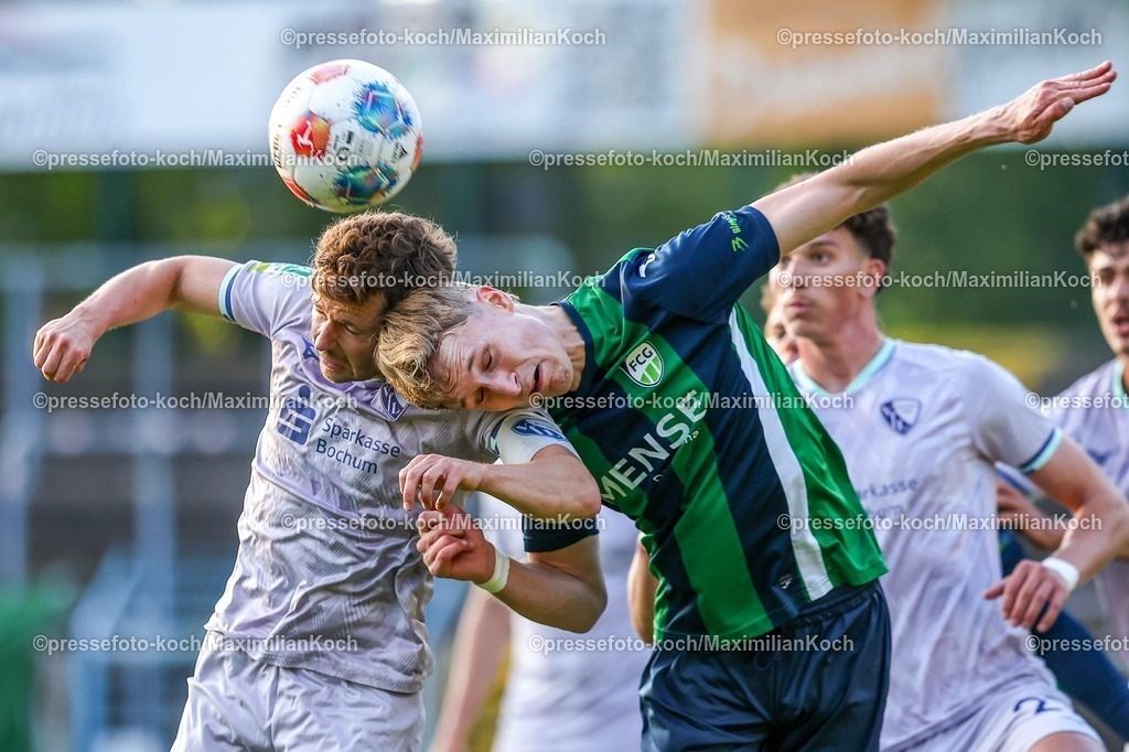 xKWIx08052601008 | 2026.05.08, xkwix, Fußball, Regionalliga West, FC Gütersloh -  VfL Bochum II, Heidewaldstadion (Ohlendorf Stadion im Heidewald), 33.Spieltag, Saison 2025 / 2026: Nicolas Abdat (VfL Bochum II #15) im Zweikampf beim Kopfball gegen Leo Weichert ( FC Gütersloh #36) DFB regulations prohibit any use of photographs as image sequences and or quasi-video. Photo: xKamilxWilkowskixPressefotoKochx