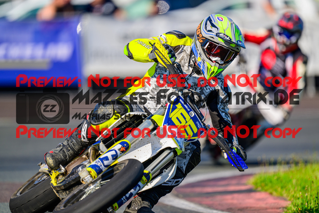 MaZZes_FotoMatrix_240622_6007705_2-303 | UE40