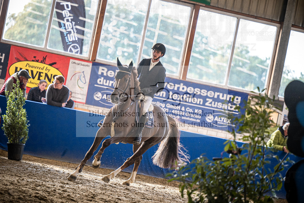 DOS_1441 | Entdecke hochwertige Reitturnierfotos von Foto Oger. Professionell, emotional und authentisch – jetzt Lieblingsmomente im Shop bestellen.Deutschlandweite Turnierfotografie. - Realisiert mit Pictrs.com