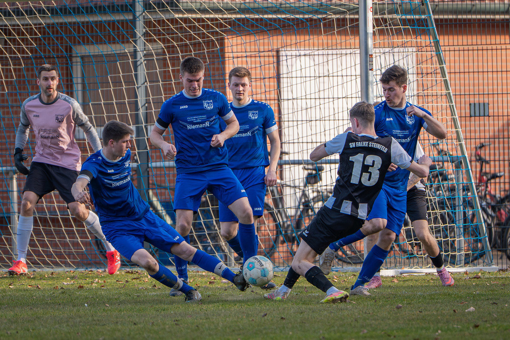 Fußball I Herren I Saison 2025-2026 I Kreisliga VEC I 17. Spieltag I BW Langförden - SV Falke Steinfeld I 7498 | jns.sportfotos - Realisiert mit Pictrs.com