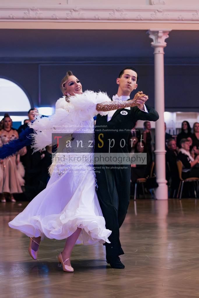 20251129_DM-HGS-S-Std_09449 | Tanzsportbilder, Standardtanz, Lateintanz, WDSF, DTV, LTVB, dancecomp, goc, hessen tanzt, blaues band der spree, walzer, tango, wiener walzer, slowfox, quickstepp, samba, rumba, cha-cha-cha, paso doble. jive, hd-kroft photography, turniertanzsport