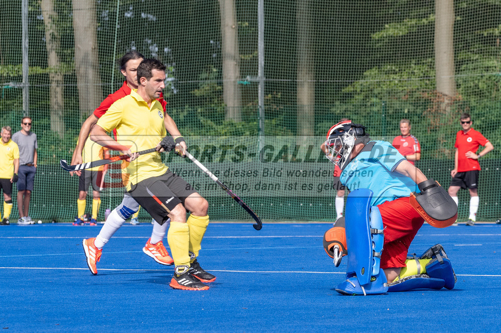 SFE_20240817_0093 | Krefeld, Deutschland, 17.08.2024:  European Cup for Recreational Hockey Players im KTHC Stadion Rot-Weiss Köln Tennis and Hockey Club am 17.08.2024 in Krefeld, Deutschland. (Foto von Stephan Fehrmann)Krefeld, Germany, 17.08.2024: European Cup for Recreational Hockey Players in KTHC Stadion Rot-Weiss Köln Tennis and Hockey Club at 17.08.2024 in Krefeld, Deutschland. (Foto from Stephan Fehrmann)