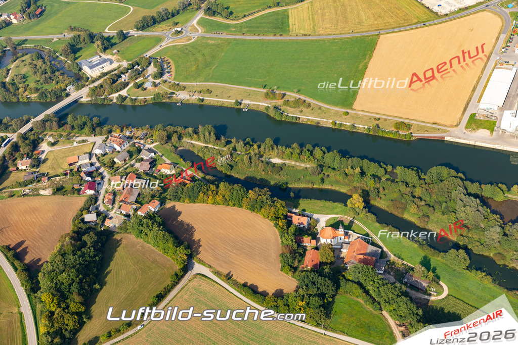 Die Luftbildaufnahme Griesstetten -  wurde 2020 mittels Flugzeug (keine Drohne) erstellt. Perfekte Schärfe und Druck- Ergebnisse- Garantiert!