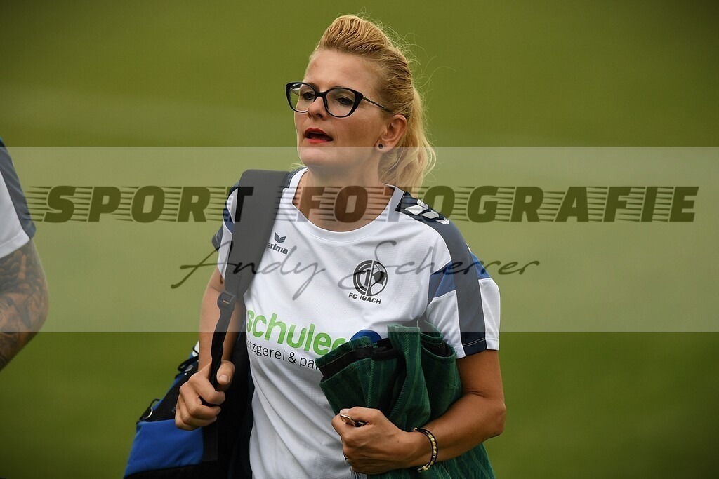 D5S_5065 | Kaufen Sie Sportbilder im Onlineshop von Andy Scherrer Sportfotografie. Faszinierende Bilder von Sportevents aus der ganzen Schweiz. Fussball, Frauenfussball, Unihockey, Handball, Schwingen und weiteren Sportarten. - Realisiert mit Pictrs.com