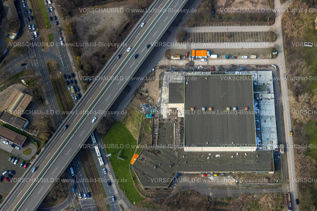 Duisburg240304559 | Luftbild, geschlossene und für Abriss vorgesehene Rhein-Ruhr-Halle,, an der BAB Autobahn A59, Obermarxloh, Duisburg, Ruhrgebiet, Nordrhein-Westfalen, Deutschland, Duisburg-N