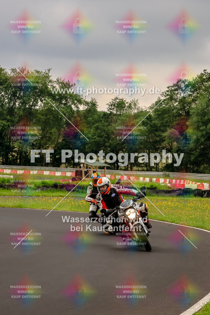 VBK-7000 | Hier findet Ihr Bilder von Touristenfahrten auf der Nürburgring Nordschleife oder von anderen Veranstaltungen die ich besucht habe. Viel Spass beim Durch Schauen 