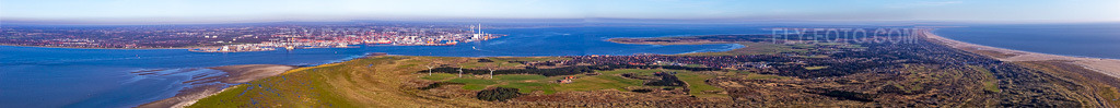 Aerial view: Panorama - Perspective of the eastern North Sea island of Fanø in Fanø in the state South Denmark, Denmark.Photo: IMG_118755-Pano.jpg taken on 09/21/2019 by Werner Riehm/FLY-FOTO.comResolution of the original: 30176 x 2917 px