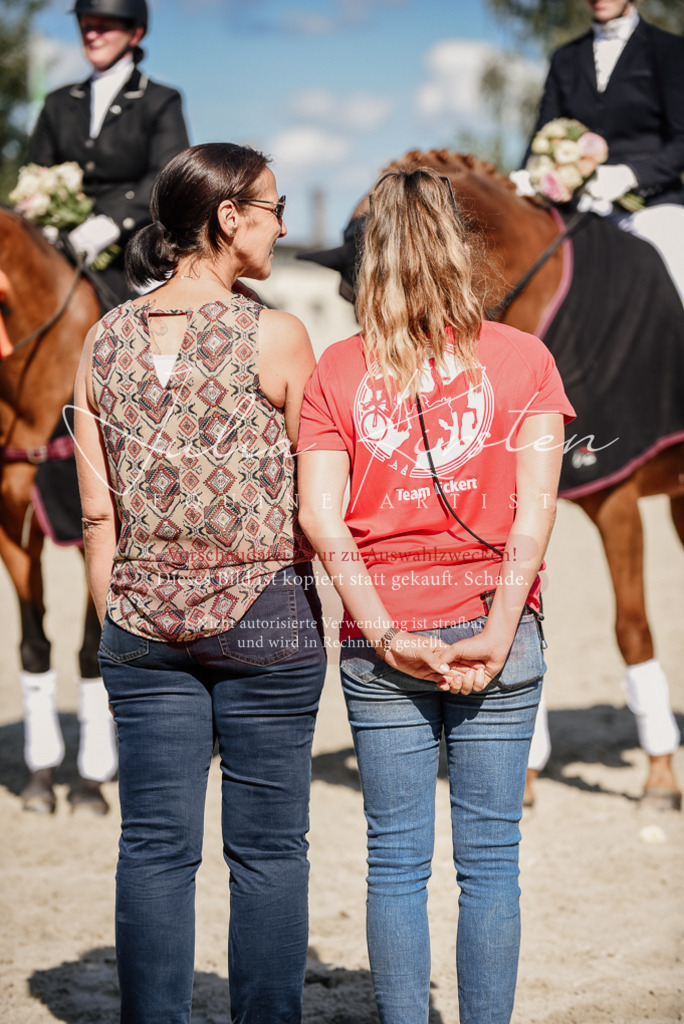 DSC_9787 | Pferde- und Turnierfotografie in Westsachsen. Pferdeportraits, Auftragszeichnungen und intuitive Kunst.