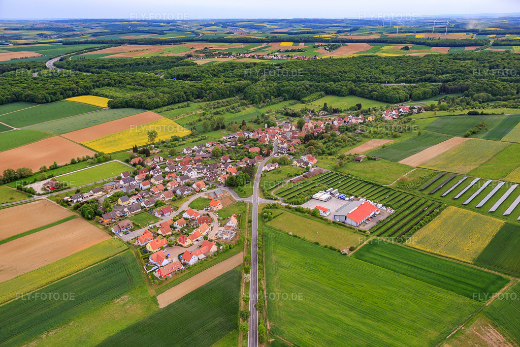 Luftbild: Ortsansicht von Nordosten im Ortsteil Eckartshausen in Werneck im Bundesland Bayern in Deutschland. Foto: IMG_078786.jpg vom 14.05.2015 durch Werner Riehm/FLY-FOTO.de