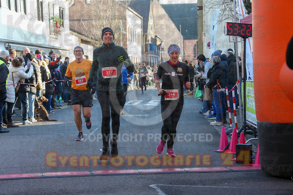 241201_1229_EX1_2354 | Sportfotografie im Rhein-Sieg Kreis, Köln, Bonn, NRW, Rheinland Pfalz, Hessen, etc. Unser Tätigkeitsfeld umfasst den Laufsport vom Volkslauf über den Marathon, Duathlon, Triathon bis zum Ultralauf wie Kölnpfad Ultra oder Schindertrail.