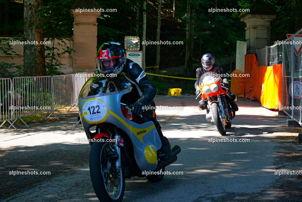 P1026340 | Erleben Sie atemberaubende, hochqualitative Fotos Ihrer Fahrt entlang der malerischen Alpenstraßen. Besuchen Sie alpineshots.com, um professionelle Aufnahmen Ihrer unvergesslichen Reise zu finden und zu kaufen - Realisiert mit Pictrs.com