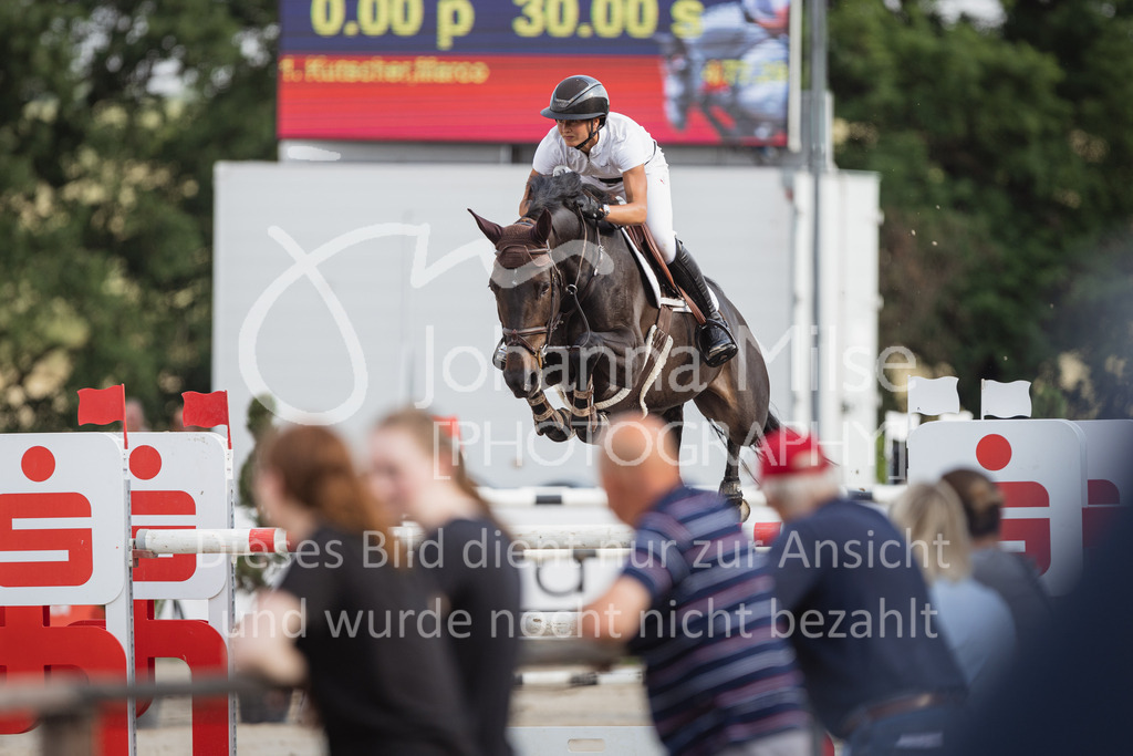 230624_PfSpTa_GroßerPreis-210 | Deine schönsten Turniermomente als professionelle Fotos! Entdecke hochwertige Pferdesport-Fotografie im Online-Shop. Jetzt Fotos finden & bestellen!