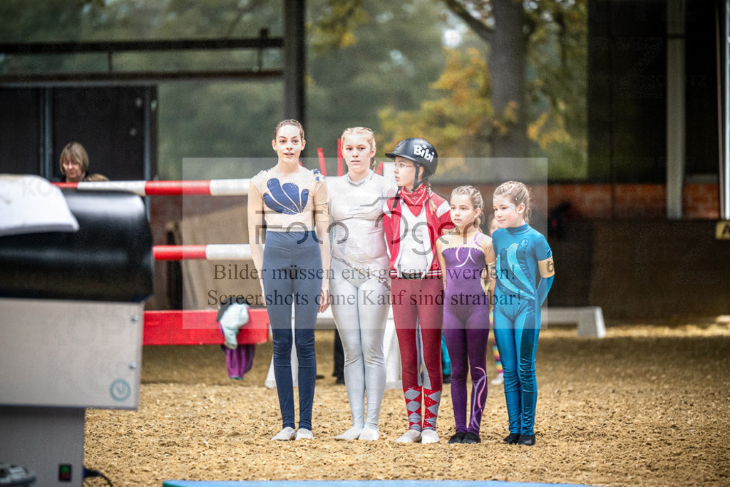 DOS_0346 | Entdecke hochwertige Reitturnierfotos von Foto Oger. Professionell, emotional und authentisch – jetzt Lieblingsmomente im Shop bestellen.Deutschlandweite Turnierfotografie. - Realisiert mit Pictrs.com