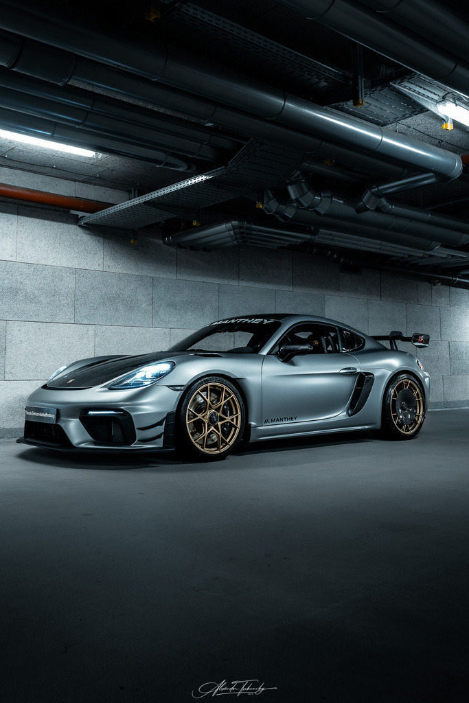718 Cayman GT4 RS Manthey | Entdecken Sie die faszinierende Welt von Alexander Tschuncky Arts: Kreative Fotografie, atemberaubende Automobilkunst und hochwertiger Bilderdruck. Lassen Sie sich inspirieren! - Realisiert mit Pictrs.com