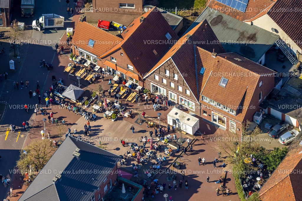 Nordkirchen250300041 | Luftbild,Hollandmarkt auf der Schloßstrasse in Nordkirchen, Verkaufsstände und 10000 Besucher , Nordkirchen, Münsterland, Nordrhein-Westfalen, Deutschland, Luftbild