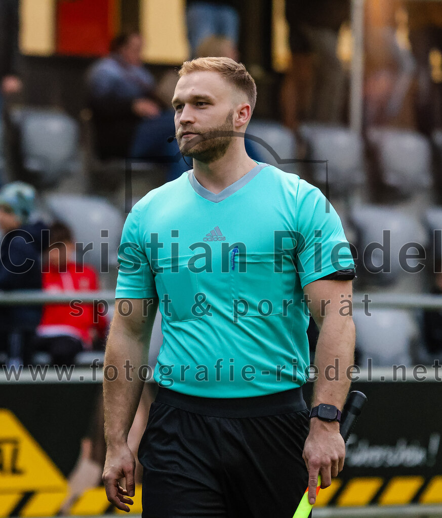 2024-04-05_006_FC_Schwaig_gegen_SV_Pullach | Oberding, Deutschland, 05.04.2024:
Fußball, Landesliga Südost 2023 / 2024, 28. Spieltag, FC Schwaig gegen SV Pullach, Endergebnis: 2:0

Foto: Christian Riedel / fotografie-riedel.net