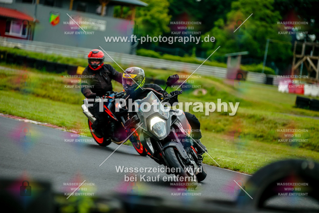 VBK-3797 | Hier findet Ihr Bilder von Touristenfahrten auf der Nürburgring Nordschleife oder von anderen Veranstaltungen die ich besucht habe. Viel Spass beim Durch Schauen 
