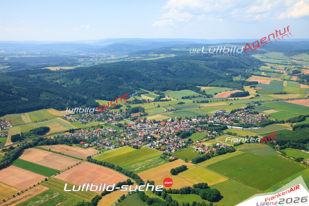 Die Luftaufnahme Neukenroth - Stockheim wurde vom UL-Flugzeug (keine Drohne) aus fotografiert.Hohe Druck- Auflösung-die Geschenkidee!