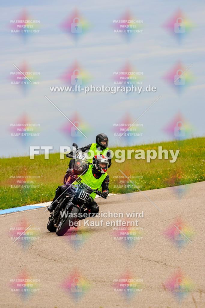 MotoTeam-2253 | Hier findet Ihr Bilder von Touristenfahrten auf der Nürburgring Nordschleife oder von anderen Veranstaltungen die ich besucht habe. Viel Spass beim Durch Schauen 