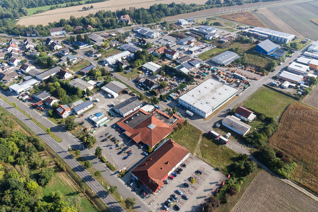 Luftbild: Gewerbegebiet und Firmenansiedlung Süd im Ortsteil Rußheim in Dettenheim im Bundesland Baden-Württemberg in Deutschland. Foto: IMG_094768.jpg vom 24.09.2016 durch Werner Riehm/FLY-FOTO.de
