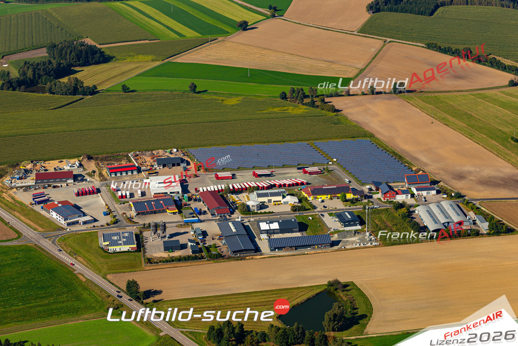 Aktuelles Luftbild von Gewerbegebiet Oberviechtach Kauf mit Lizenz / Bildrechten möglich- Die Luftaufnahme wurde 2021 mittels UL-Flugzeug erstellt ( keine Drohne ) - hochauflösende Kamera-Systeme von  Canon -Beste Qualität - Für grossformatige Ausdrucke geeignet. Die Geschenkidee !