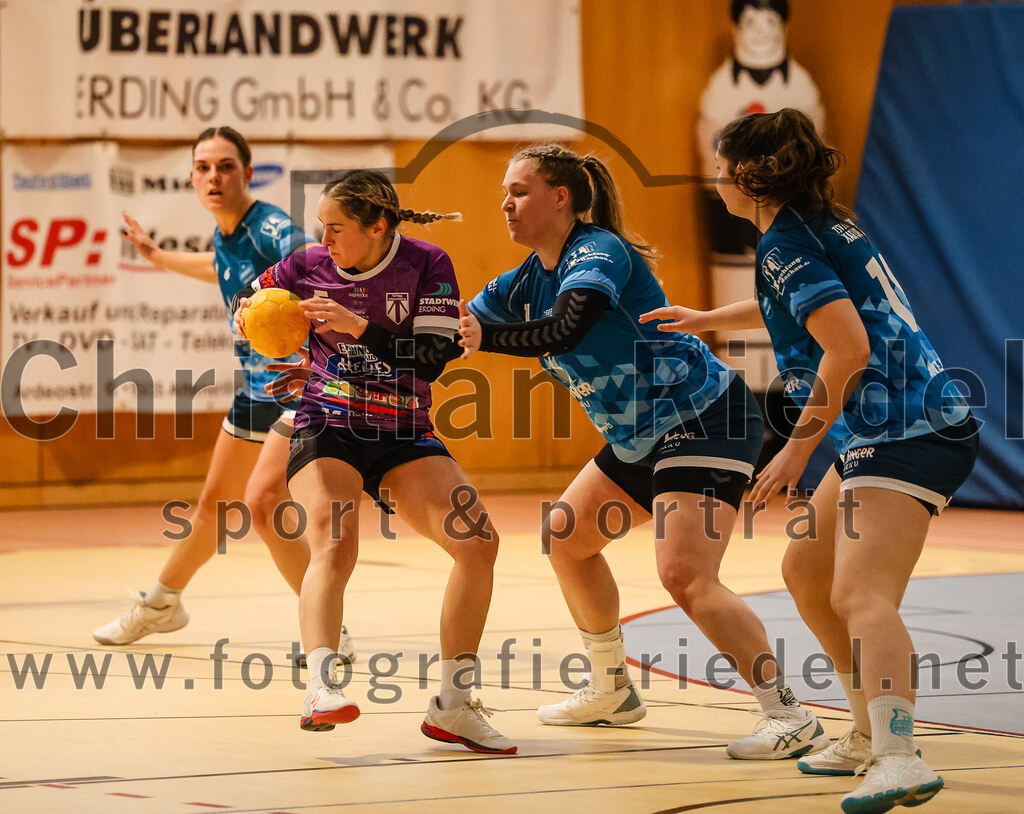 2024-03-09_080_SpVgg_Altenerding_gegen_Eintracht_Dachau-Karlsfeld | Erding, Deutschland, 09.03.2024:
Handball, Bezirksoberliga Frauen Altbayern 2023 / 2024, 17. Spieltag, SpVgg Altenerding gegen Eintracht Dachau-Karlsfeld, Endergebnis: 26:25

Lena Prem (SpVgg Altenerding, #5)

Foto: Christian Riedel / fotografie-riedel.net