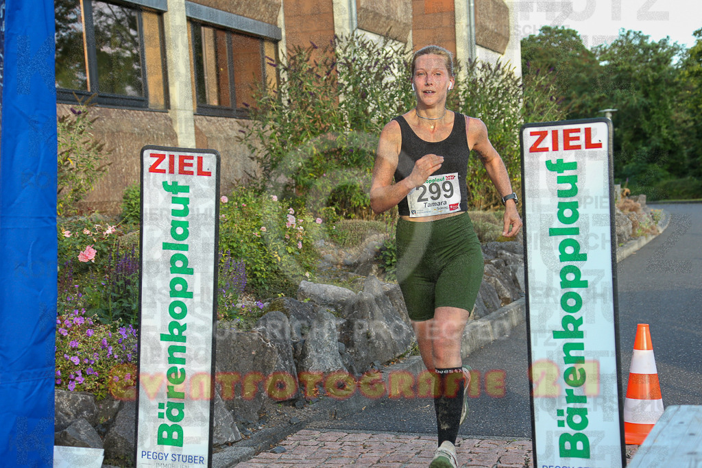 250801_1948_EX1_8451 | Sportfotografie im Rhein-Sieg Kreis, Köln, Bonn, NRW, Rheinland Pfalz, Hessen, etc. Unser Tätigkeitsfeld umfasst den Laufsport vom Volkslauf über den Marathon, Duathlon, Triathon bis zum Ultralauf wie Kölnpfad Ultra oder Schindertrail.