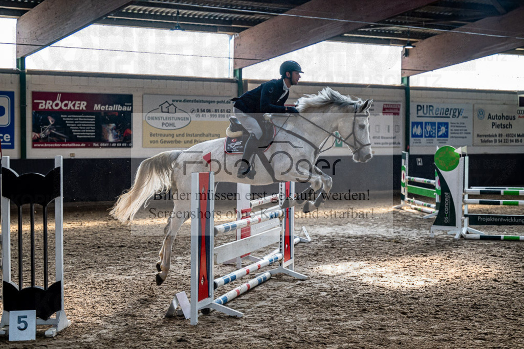 20240308-DOS_3329 | Entdecke hochwertige Reitturnierfotos von Foto Oger. Professionell, emotional und authentisch – jetzt Lieblingsmomente im Shop bestellen.Deutschlandweite Turnierfotografie. - Realisiert mit Pictrs.com