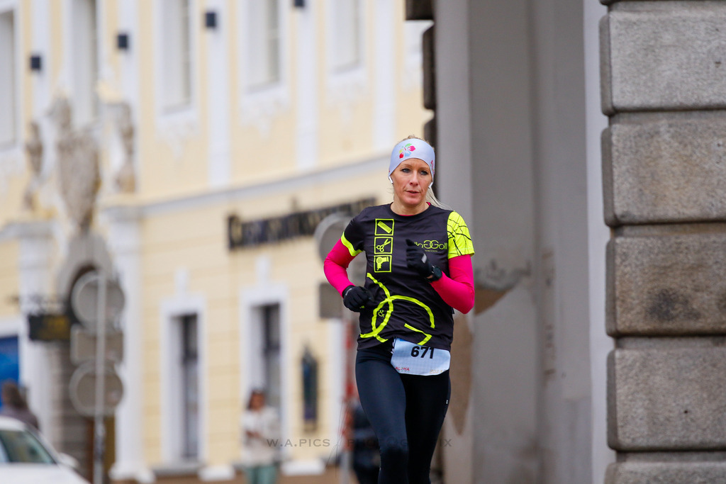 AW_20231231awmac7265 | WELS, 31.12.2023, Sparkasse Silvesterlauf Wels 2023 , Image shows: Photo: WAPICS / Andreas Willdoner