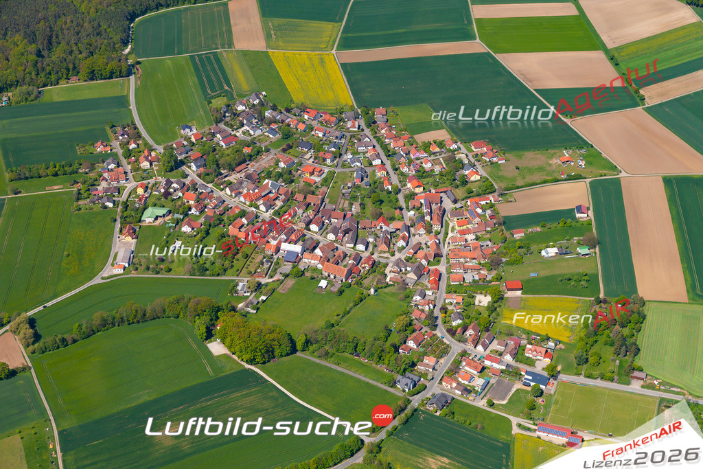 Die Luftbildaufnahme Rossdorf-am-forst -  wurde 2019 mittels Flugzeug (keine Drohne) erstellt. Perfekte Schärfe und Druck- Ergebnisse- Garantiert!