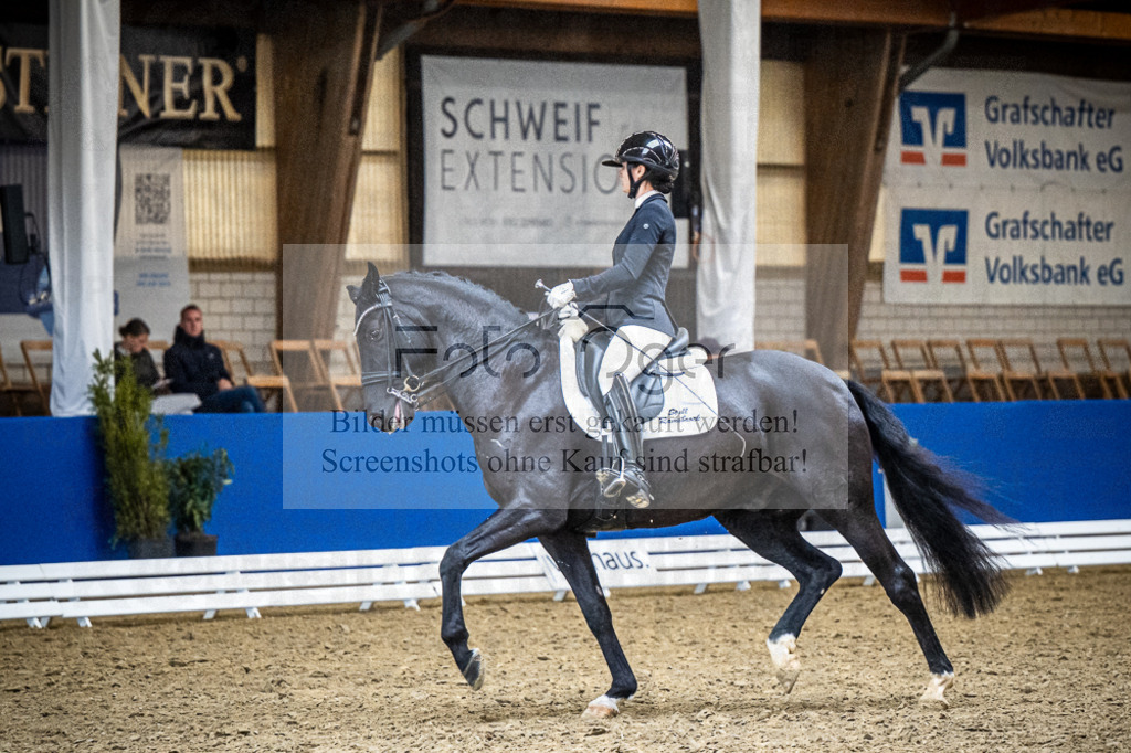 DOS_4350 | Entdecke hochwertige Reitturnierfotos von Foto Oger. Professionell, emotional und authentisch – jetzt Lieblingsmomente im Shop bestellen.Deutschlandweite Turnierfotografie. - Realisiert mit Pictrs.com