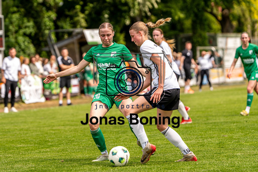 Fußball I Frauen I Saison 2025-2026 I Oberliga Niedersachsen I 22. Spieltag I TuS Lutten - DJSK-SV Bunnen I 00122 | jns.sportfotos - Realisiert mit Pictrs.com
