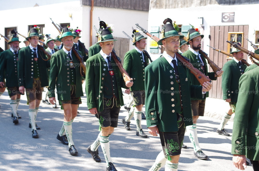 IMGP3762 | fotografiert von Axel PollmannLeonhardi Wallfahrt Benediktbeuern und Murnau, Fronleichnam, Fasching, Landschaft im Loisachtal und Benediktbeuern  - Realisiert mit Pictrs.com