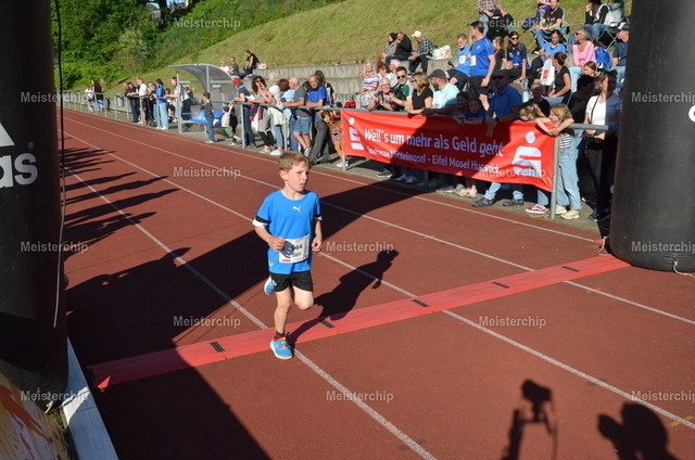 18-12-19_ | Meisterchip Fotoshop - Realisiert mit Pictrs.com