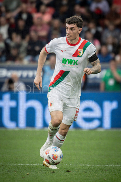 German Bundesliga, Bayer 04 Leverkusen vs. FC Augsburg, 18.04.2026 | LEVERKUSEN, GERMANY - APRIL 18, 2026 :  Cedric Zesiger (FC Augsburg, 16) during the German Bundesliga match on gameday 30 between Bayer 04 Leverkusen vs. FC Augsburg at BayArena on April 18, 2026 in Leverkusen, Germany. DFL REGULATIONS PROHIBIT ANY USE OF PHOTOGRAPHS AS IMAGE SEQUENCES AND/OR QUASI-VIDEO.