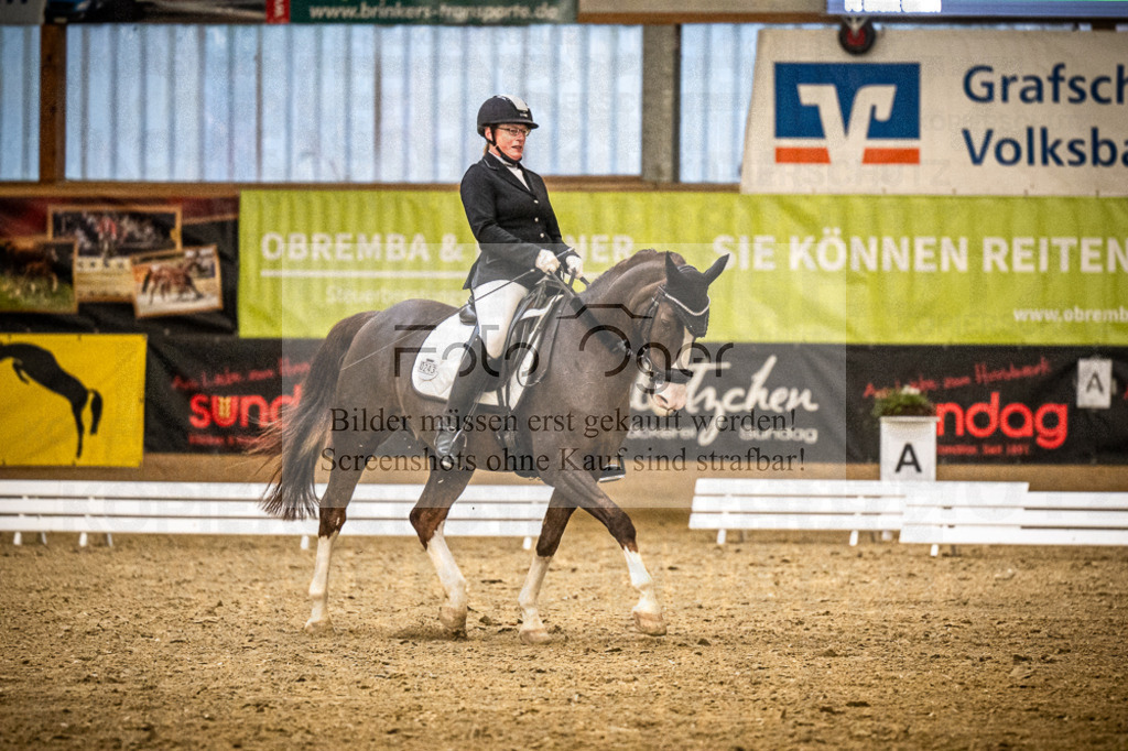 DOS_0530 | Entdecke hochwertige Reitturnierfotos von Foto Oger. Professionell, emotional und authentisch – jetzt Lieblingsmomente im Shop bestellen.Deutschlandweite Turnierfotografie. - Realisiert mit Pictrs.com